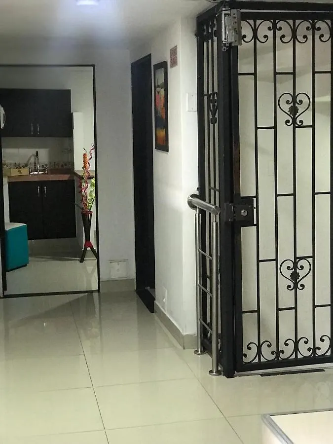 Hotel Bulerias 33 Medellín 2*,  Colombia